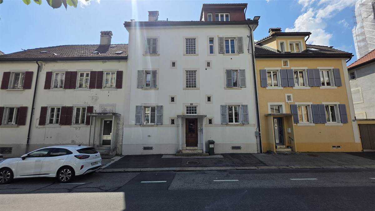 Façade de l'immeuble, rue du Doubs 29